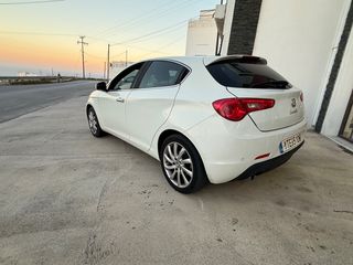 Alfa Romeo Giulietta 2015 1.6 JTDM 16V SUPER-thumb-1