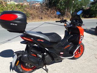 Aprilia SR GT 200 2022 SR GT 200-thumb-1