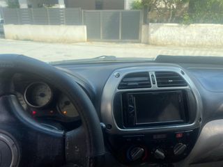 Toyota RAV 4 2002-thumb-3