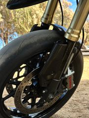 Ducati Hypermotard 1100 S 2008-thumb-10