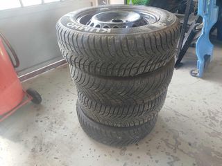 HYUNDAI i10-thumb-2