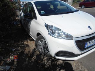 Peugeot 208 2019 Peugeot 208 2019  Pro BlueHDi-thumb-1