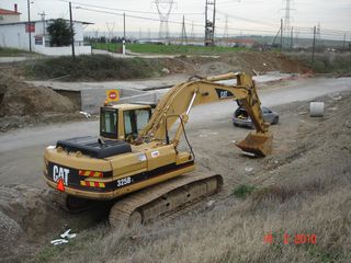 Εκσκαφέας Με Ερπύστριες CAT 2000 325 BL