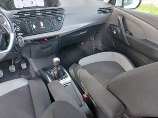 Citroen C4 Picasso 2015 1.2 e-THP Confort-thumb-17