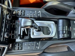 Porsche Cayenne 2012 Black edition Panorama-thumb-15