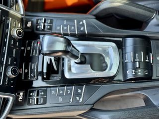 Porsche Cayenne 2012 Black edition Panorama-thumb-17