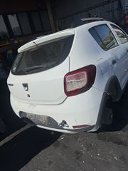 DACIA SANDERO 2015 πίσω τροπετο κομπλέ.φτερα,ποδια,μπαγκαζ,τραβέρσα