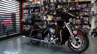 Harley Davidson Touring Electra Glide Ultra Limited Low 2018-thumb-3
