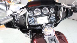 Harley Davidson Touring Electra Glide Ultra Limited Low 2018-thumb-23