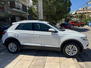 Volkswagen T-Roc 2019-thumb-1