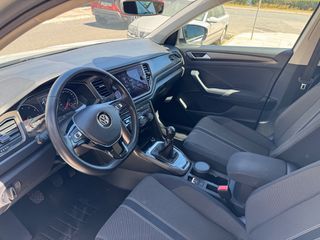Volkswagen T-Roc 2019-thumb-7