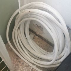 Σχεδόν καινούργιο ένα χρόνο δούλεψε.