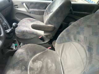 Citroen Xsara Picasso 2000-thumb-4