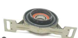 συνδεσμος κεντρικου (ενδιαμεσος ) , μεσαια τριβη κομπλε μαζι με ρουλεμαν , Ε36 , Ε46 , Ζ3 , σειρα5 , με κωδικο : 26121229089