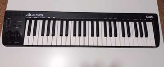 Synthesizer ALESIS Q49 ΣΕ ΠΟΛΥ ΚΑΛΗ ΚΑΤΑΣΤΑΣΗ ΜΕ ΤΑ ΚΑΛΩΔΙΑ ΤΟΥ