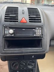 Volkswagen Polo 2000-thumb-21