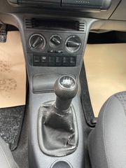 Volkswagen Polo 2000-thumb-22