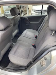 Volkswagen Polo 2000-thumb-25