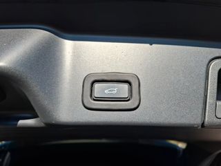 Land Rover Range Rover Evoque 2021 D165AWD  SUNROOF BLACK PACKET FACELIFT-thumb-23