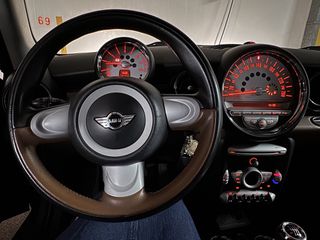 Mini Cooper 2010 Mayfair Edition-thumb-9