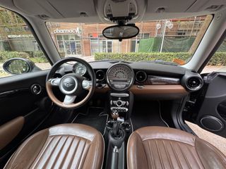 Mini Cooper 2010 Mayfair Edition-thumb-3