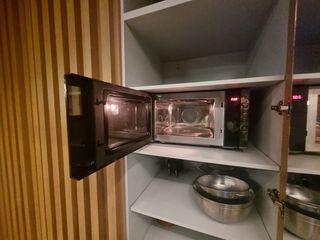 Φουρνος μικροκυματων με grill