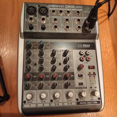 Behringer Xenyx Q802USB – Μίκτης με USB κάρτα ήχου