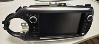 100 € - ΑΥΘΕΝΤΙΚΗ ΟΘΟΝΗ TOYOTA YARIS 2014-2018 (FUJITSU TEN) made in SPAIN