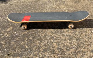 Hot-Wheels skateboard-thumb-1
