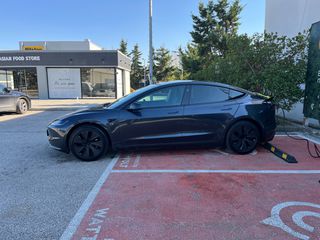 Tesla Model 3 2024 Standard Range Premium-thumb-10
