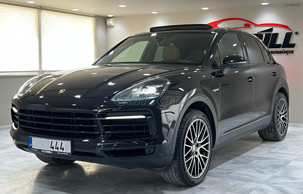 Porsche Cayenne 2018 E-HYBRID/CHRONO PACKET/PANORAMA/LED/EU6