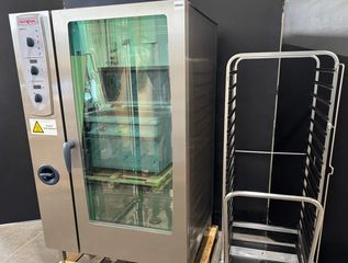 Φούρνος ρεύματος Rational combi steamer CM 202 χρονιά 2009 για 20 ταψιά 2/1 ή 40 ταψιά 1/1 με καρότσι.
