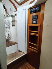 Cruisers-Yachts 2005 28-thumb-7