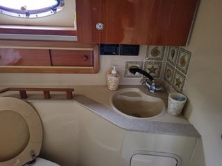Cruisers-Yachts 2005 28-thumb-20