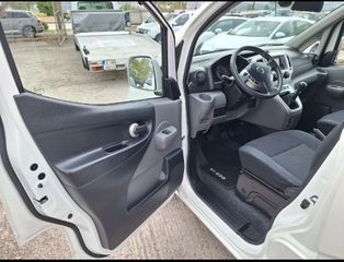 Nissan NV 200 2017-thumb-12