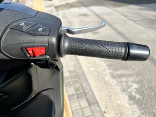 Piaggio Beverly 300 2024 S HPE-thumb-9