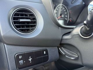 Hyundai i 10 2017 I10-thumb-4