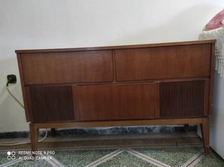 ΠΩΛΕΙΤΑΙ ΠΑΛΙΟ ΕΠΙΠΛΟ ΜΕ ΕΝΣΩΜΑΤΩΜΕΝΑ ΡΑΔΙΟ ΚΑΙ ΠΙΚ ΑΠ. ΔΕΝ ΓΝΩΡΙΖΩ ΑΝ ΛΕΙΤΟΥΡΓΟΥΝ.  ΠΑΡΑΛΑΒΗ ΑΠΟ ΤΟΝ ΧΩΡΟ ΜΟΥ.