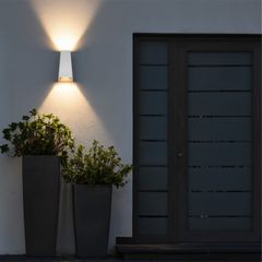 Φωτιστικό Τοίχου - Απλίκα LED 6W 750lm 30° AC 220-240V Αδιάβροχο IP65 Θερμό Λευκό 2700K - Bridgelux COB Chip & TÜV SÜD Driver - Λευκό Ματ - Μ5 x Π8.5 x Υ17cm - 5 Χρόνια Εγγύηση