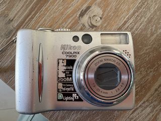 Nikon coolpix E7900-thumb-2