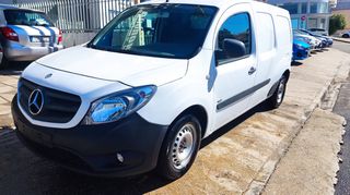 Mercedes-Benz eCitan 2016 111-thumb-7