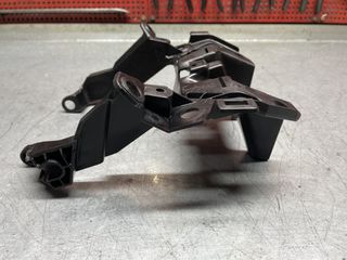 Suzuki GSX1300BK 2008-2010, Κάλυμμα κεντρικού φαναριού-thumb-1
