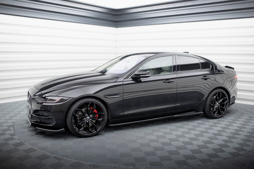Σετ από Splitters Jaguar XE X760 Facelift