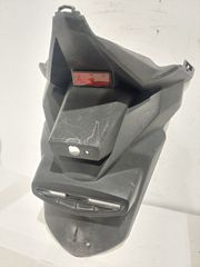 Πίσω φτερό πινακίδας για YAMAHA XMAX 400 2013-17 (1SD-F1685-00)