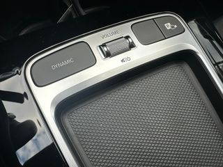 Mercedes-Benz A 250 2024 e AMG Plug in Hybrid 8G-DCT-thumb-31