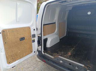 Nissan NV 200 2017-thumb-9