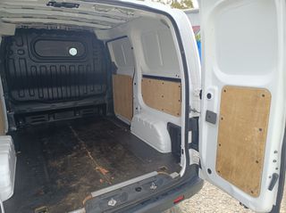 Nissan NV 200 2017-thumb-10