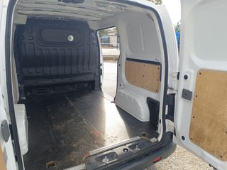 Nissan NV 200 2017-thumb-13