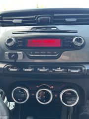 Alfa Romeo Giulietta 2013 1.6 JTDM 16V-thumb-12