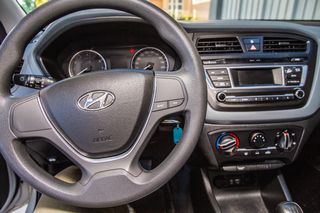 Hyundai i 20 2016 ΚΥΡΙΑΚΕΣ ΑΝΟΙΧΤΑ-thumb-32